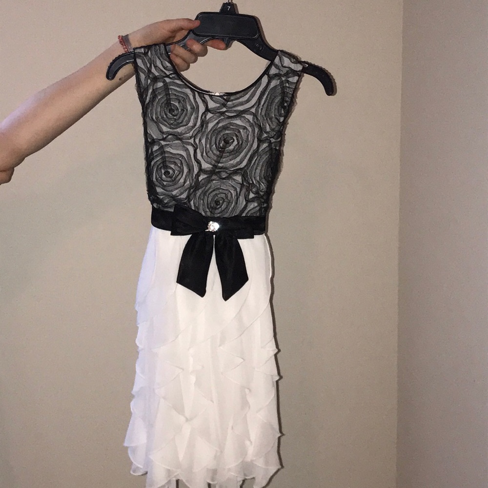 Girl’s dress